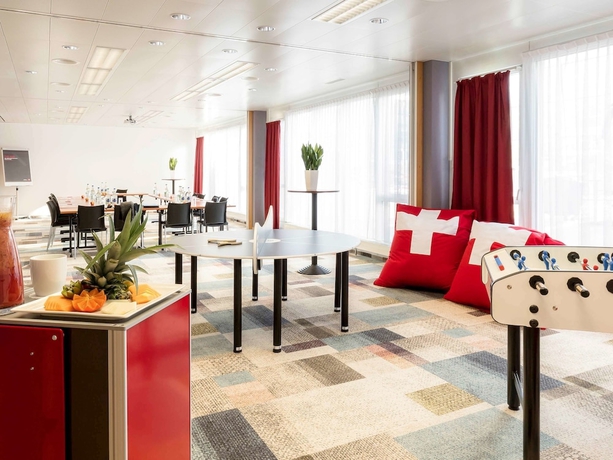 Imagen de los interiores del Hotel Ibis Zurich Messe-airport. Foto 19