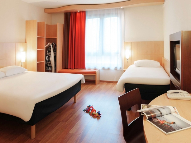 Imagen de la habitación del Hotel Ibis brussels centre gare du midi. Foto 3
