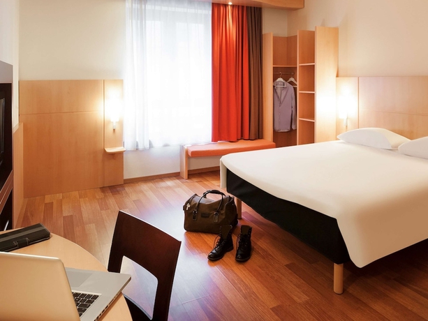 Imagen de la habitación del Hotel Ibis brussels centre gare du midi. Foto 9