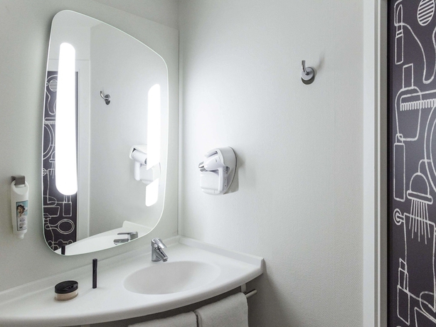 Imagen de la habitación del Hotel Ibis brussels centre gare du midi. Foto 16