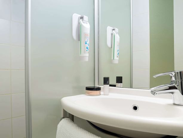 Imagen de la habitación del Hotel Ibis budget Bordeaux Centre Mériadeck. Foto 13