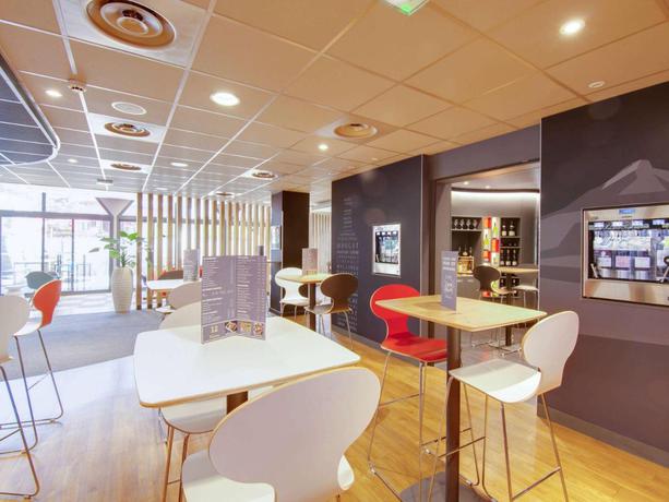 Imagen del bar/restaurante del Hotel Ibis budget Montpellier Sud Près d'Arènes. Foto 2