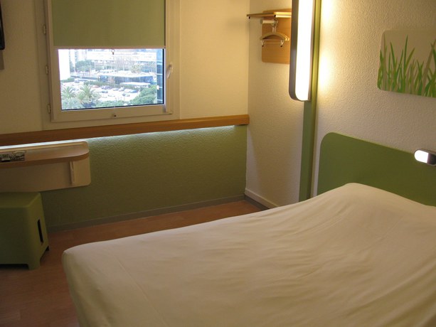 Imagen de la habitación del Hotel Ibis budget Nice Aeroport Promenade des Anglais. Foto 7