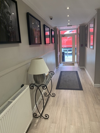 Imagen de los interiores del Hotel Ibis styles Paris Montmartre Batignolles. Foto 9