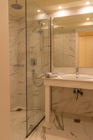 Imagen de la habitación del Hotel Ibiscus Corfu, Roda. Foto 8