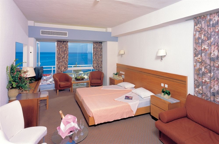 Imagen de la habitación del Hotel Ibiscus Rodas. Foto 2