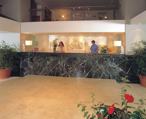 Imagen de los interiores del Hotel Ibiscus Rodas. Foto 3