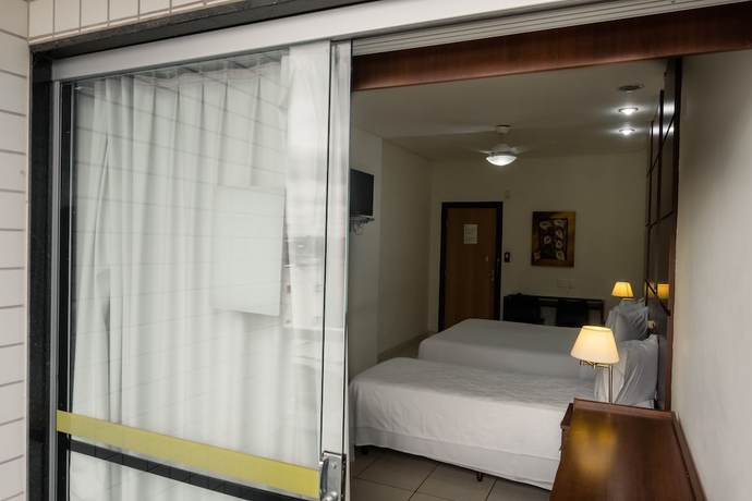 Imagen de la habitación del Hotel Ibituruna Center. Foto 6