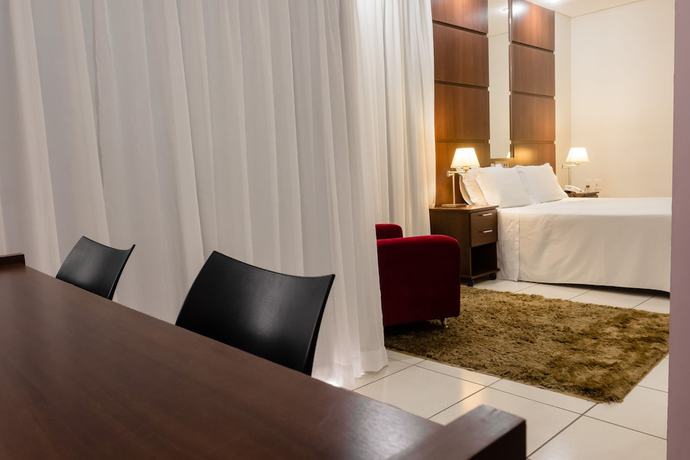 Imagen de la habitación del Hotel Ibituruna Center. Foto 9