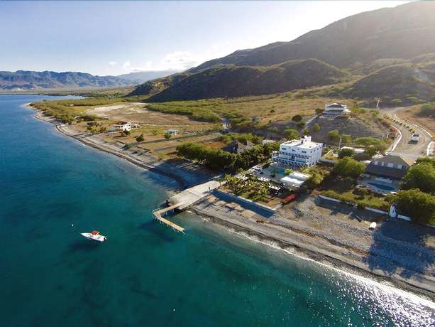 Imagen de los exteriores del Hotel Ibiza, Azua. Foto 9