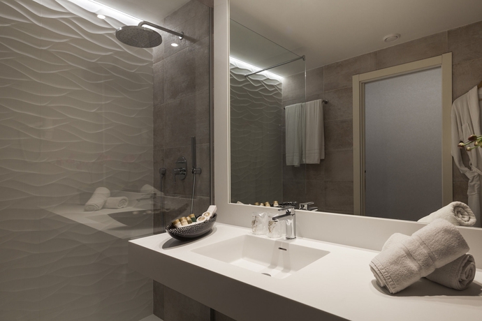 Imagen de la habitación del Hotel Ibiza Corso Y Spa. Foto 15