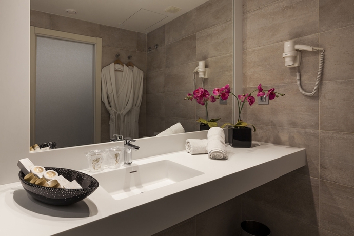 Imagen de la habitación del Hotel Ibiza Corso Y Spa. Foto 17