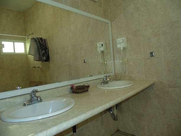 Imagen de la habitación del Hotel Ibiza Express. Foto 6