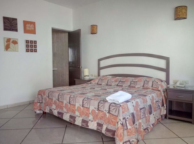 Imagen de la habitación del Hotel Ibiza Express. Foto 12