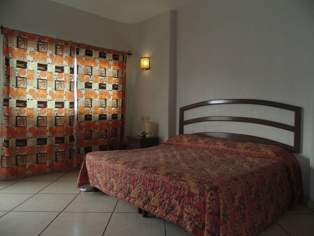 Imagen de la habitación del Hotel Ibiza Express. Foto 15