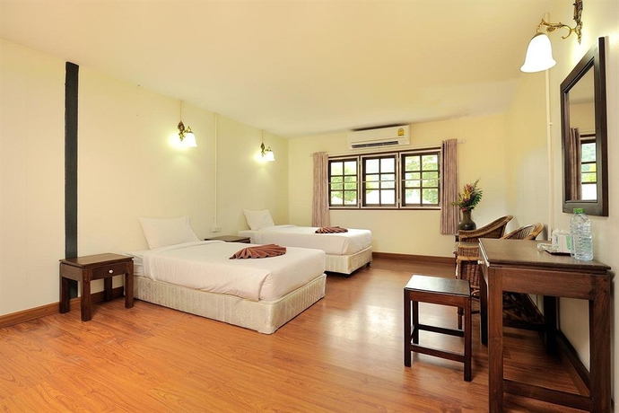 Imagen de la piscina del Hotel Ibiza House Phi Phi. Foto 8