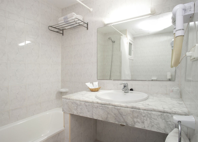 Imagen de la habitación del Hotel Ibiza Playa. Foto 7