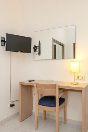 Imagen de la habitación del Hotel Ibiza Playa. Foto 8