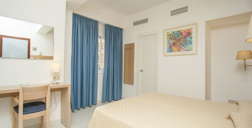 Imagen de la habitación del Hotel Ibiza Playa. Foto 10