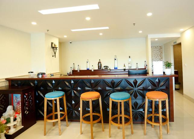 Imagen del bar/restaurante del Hotel Ibiza Riverfront. Foto 10