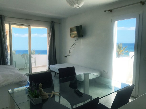 Imagen de los interiores del Hotel Ibiza White Aparts. Foto 8