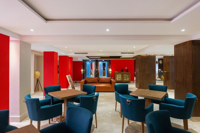 Imagen de los interiores del Hotel Ibn Batouta. Foto 14