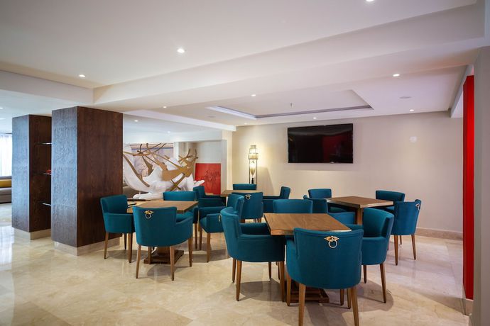 Imagen de los interiores del Hotel Ibn Batouta. Foto 15