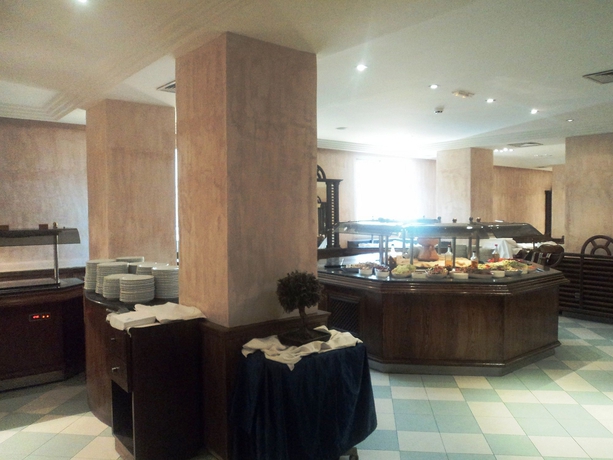 Imagen del bar/restaurante del Hotel Ibn Khaldoun. Foto 4