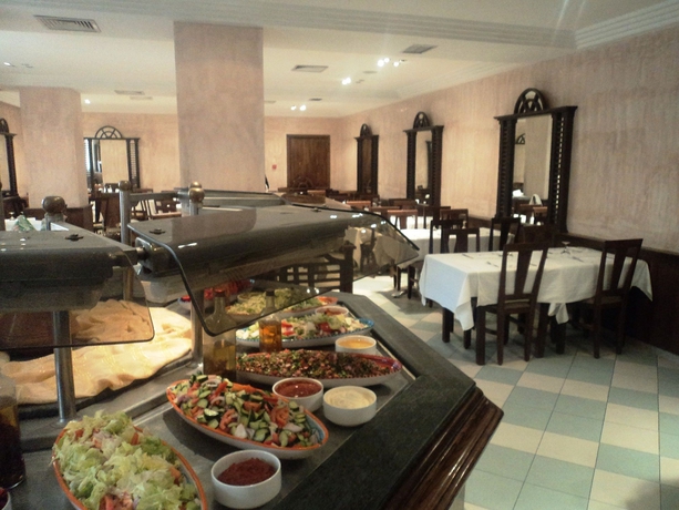 Imagen del bar/restaurante del Hotel Ibn Khaldoun. Foto 6