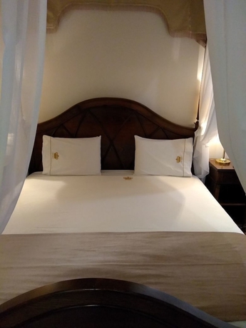 Imagen de la habitación del Hotel Ibn-Arrik. Foto 8