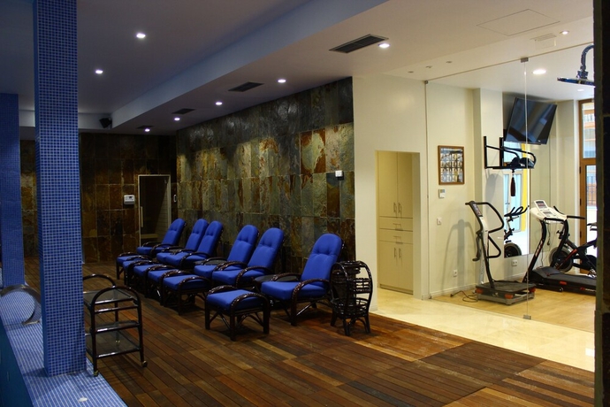 Imagen de la piscina del Hotel Ibn-Arrik. Foto 18