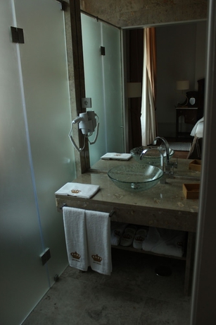 Imagen de la habitación del Hotel Ibn-arrik. Foto 13