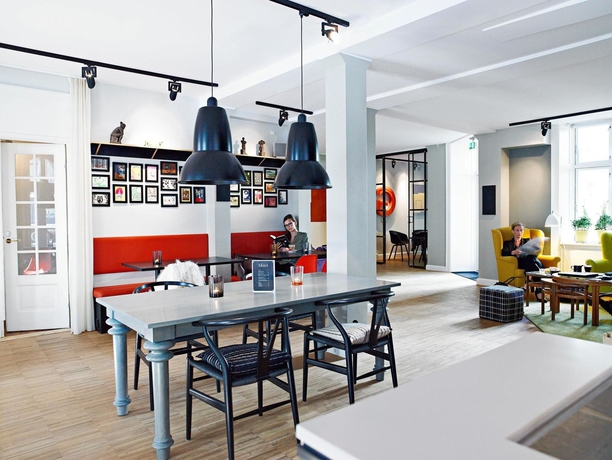 Imagen de los interiores del Hotel Ibsens. Foto 11