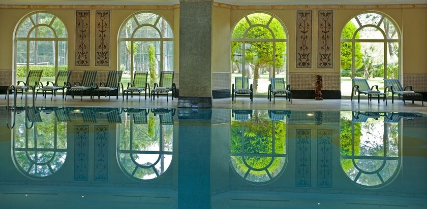 Imagen de la piscina del Hotel Ic Hotels Airport. Foto 15