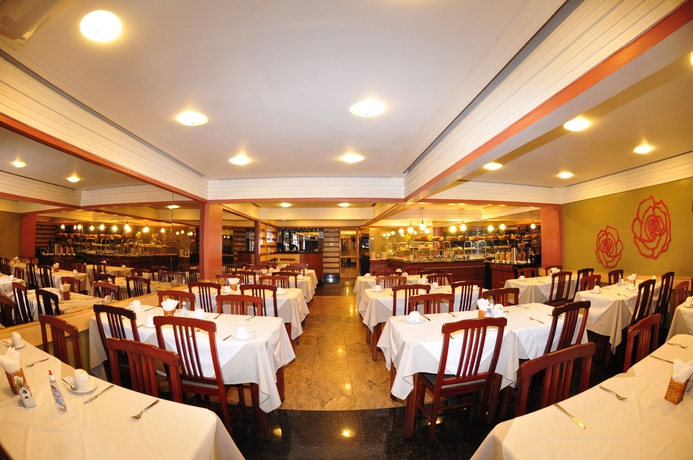 Imagen del bar/restaurante del Hotel Icara&iacute; Praia. Foto 3