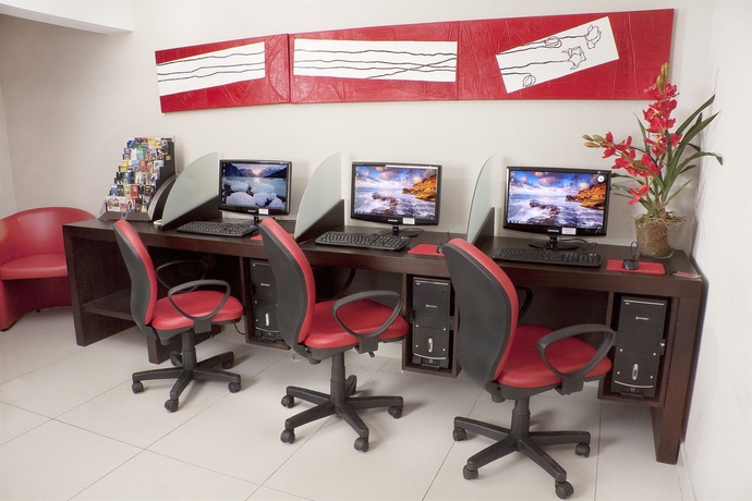 Imagen de los interiores del Hotel Icaro Suites. Foto 12