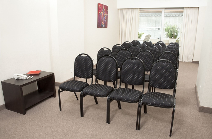 Imagen de los interiores del Hotel Icaro Suites. Foto 15