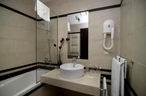 Imagen de la habitación del Hotel Ice Angels. Foto 19