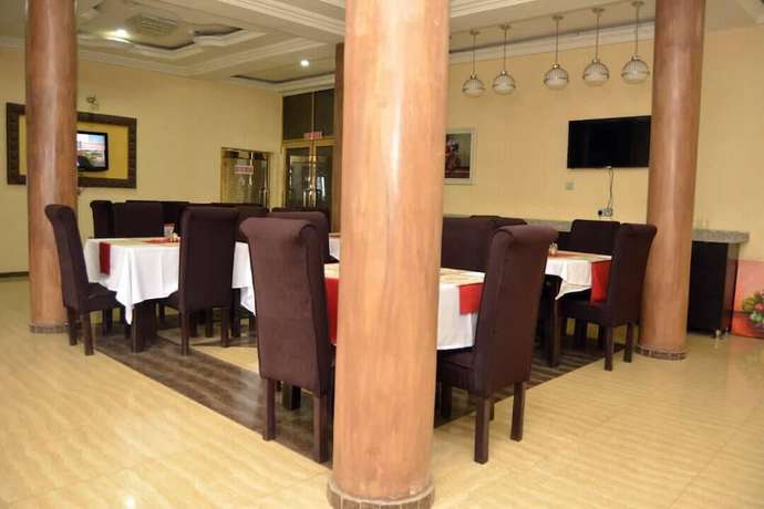 Imagen del bar/restaurante del Hotel Ice Grand Hotel and Suites. Foto 3