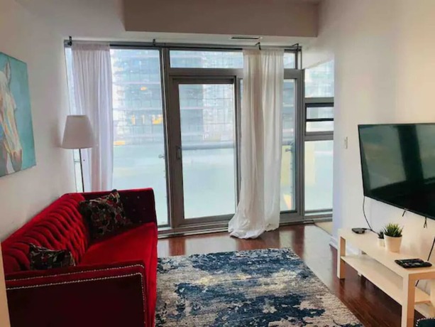 Imagen de la habitación del Hotel Ice Suites. Foto 15