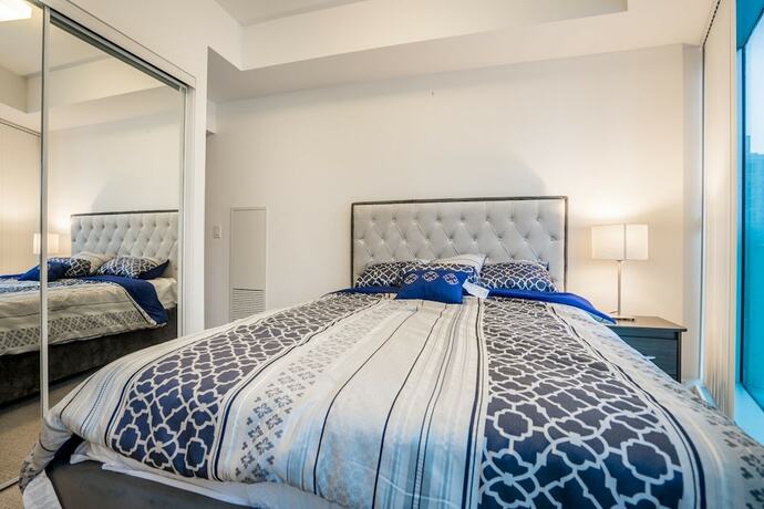 Imagen de la habitación del Hotel Ice Suites. Foto 18