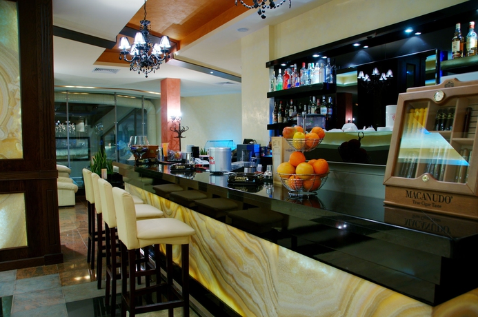 Imagen del bar/restaurante del Hotel Iceberg. Foto 3