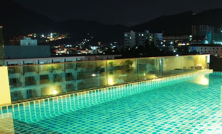 Imagen de la piscina del Hotel Icheck Inn Central Patong. Foto 13