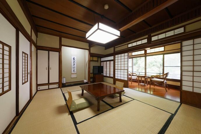 Imagen de la habitación del Hotel Ichinoyu Honkan. Foto 21