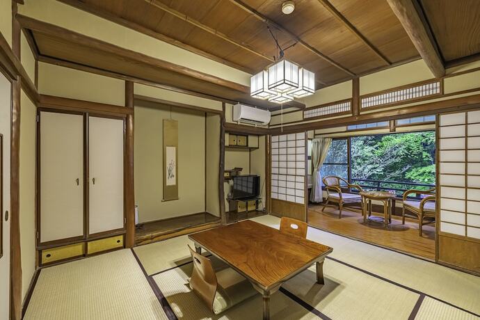 Imagen de la habitación del Hotel Ichinoyu Honkan. Foto 27