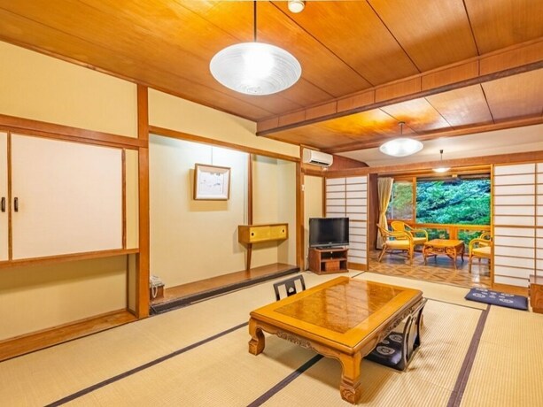 Imagen de la habitación del Hotel Ichinoyu Honkan. Foto 32
