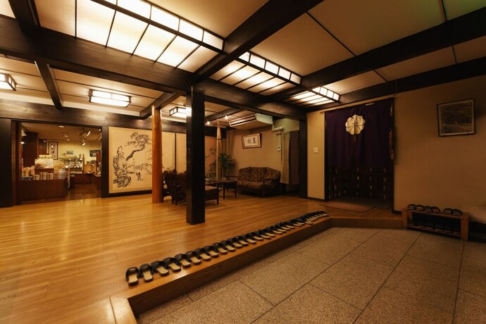 Imagen de los interiores del Hotel Ichinoyu Honkan. Foto 33