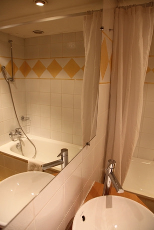 Imagen de la habitación del Hotel Ic&ocirc;ne, Les Balmettes. Foto 9