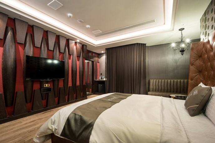 Imagen de la habitación del Hotel Icolour Villa. Foto 17