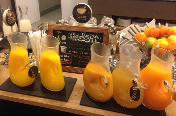 Imagen del bar/restaurante del Hotel Icon Embassy. Foto 3